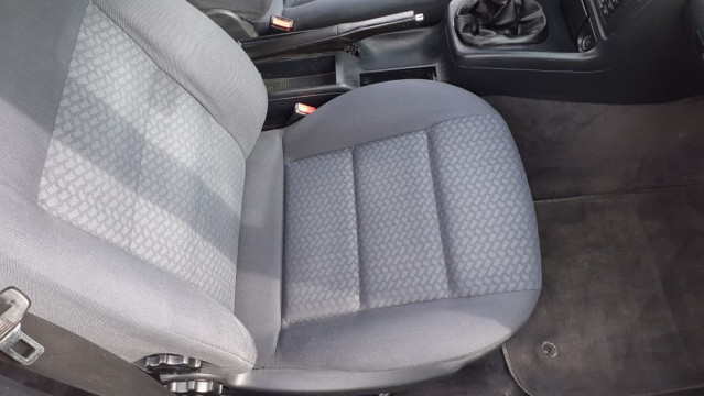 Curatare tapiterii auto